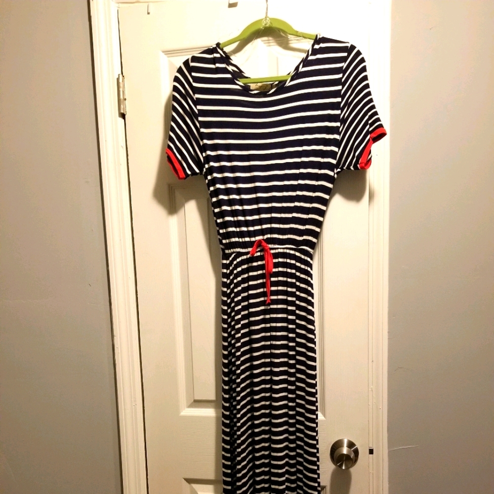NWT  Daisy Island short sleeve striped summer dress